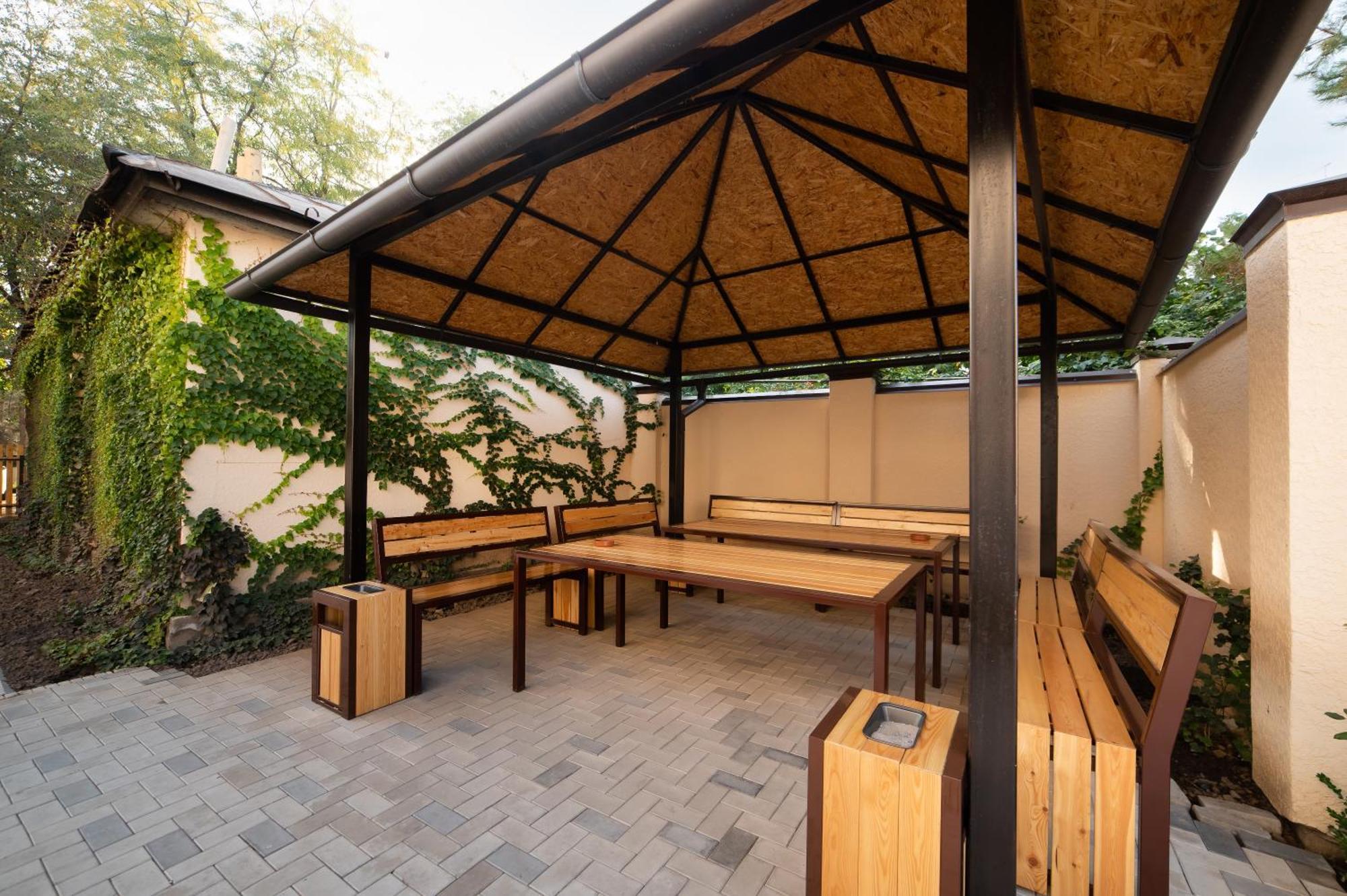 Freedom Hotel Bishkek Ngoại thất bức ảnh